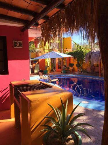 Hostal Leo's Baja Oasis