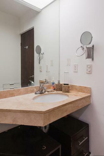 Apartamento Luxury Poolside Condo