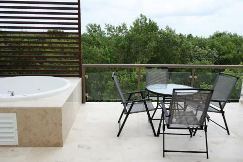 Bahia Principe Vacation Rentals - Three-bedroom House