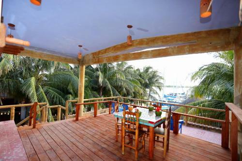 El Milagro Beach Hotel And Marina