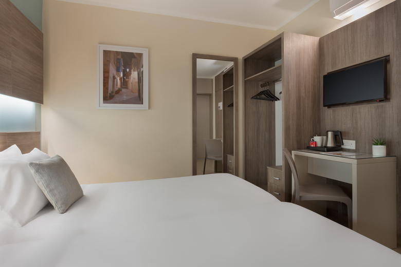 115 The Strand Aparthotel