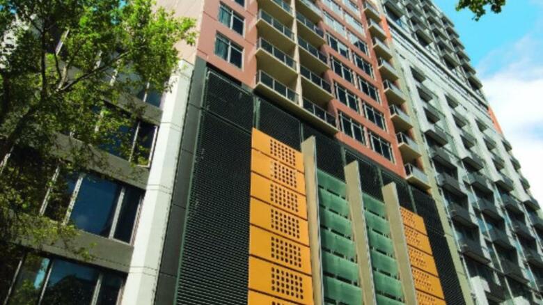 Hotel Oaks On Lonsdale