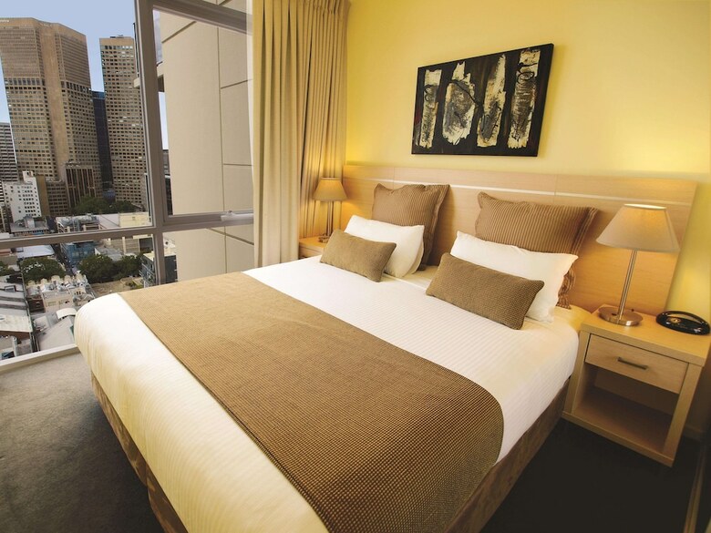 Hotel Oaks On Lonsdale