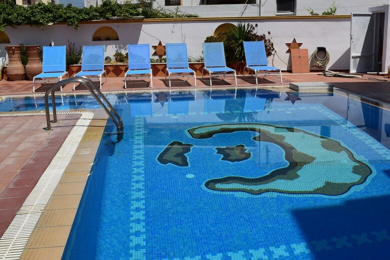 Hotel Cyclades