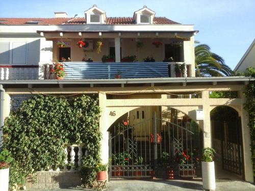 Hostal Apartments Sandra