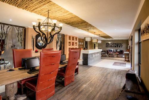 Daan Viljoen Game Lodge