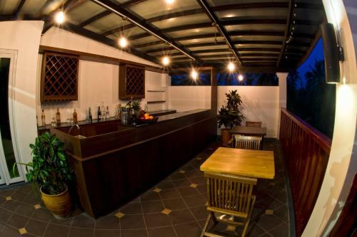 Bed & Breakfast Ngapali Banyan Boutique Hostel