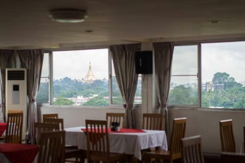 Fame Hotel