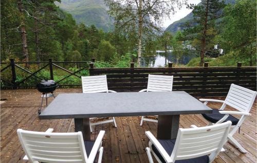 Four-bedroom Holiday Home In Granvin
