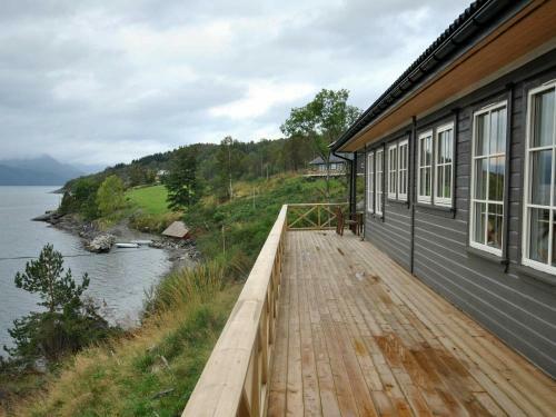 Holiday Home Vormestrandvegen