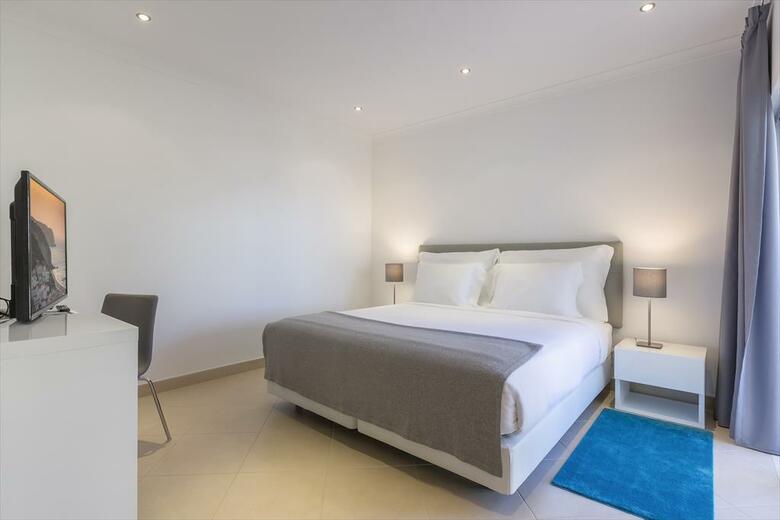 Hotel Nau Salema Beach Village