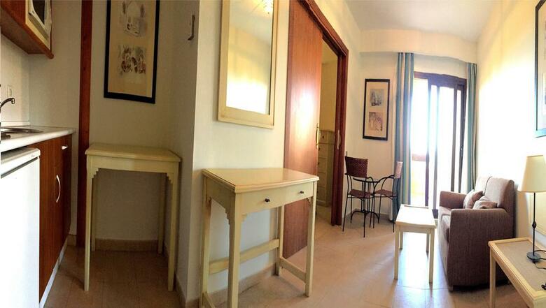 Apartamentos Leo Jardines De Isla Canela
