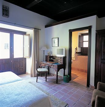 Hotel El Ladron De Agua