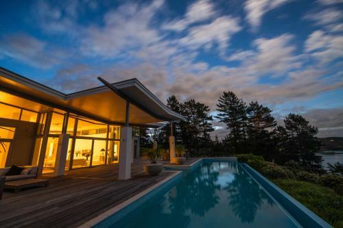 Vineyard Cottage - Paroa Bay Winery