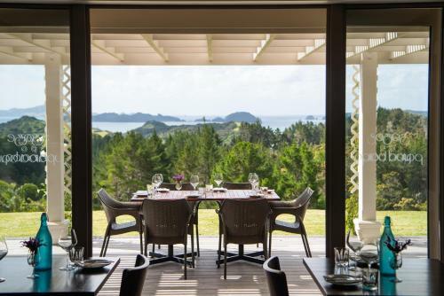 Vineyard Cottage - Paroa Bay Winery