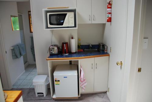 Bed & Breakfast B And B On Puriri