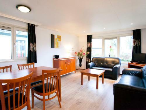 Hotel Holiday Home Type B.24