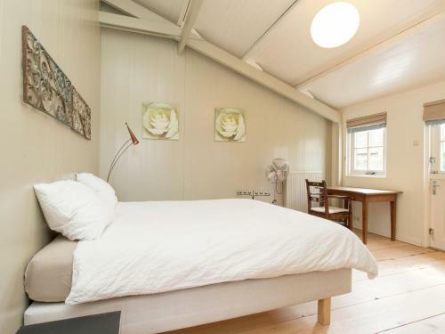 Luxurious Holiday Home Along The Dutch Coast With Jacuzzi