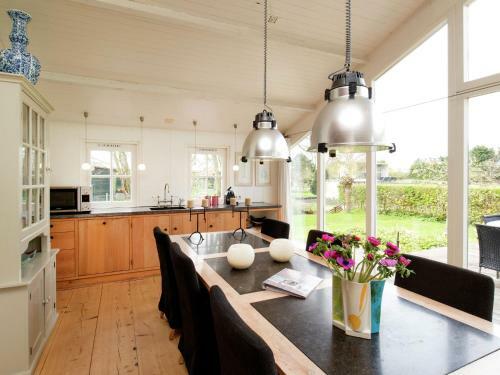 Luxurious Holiday Home Along The Dutch Coast With Jacuzzi