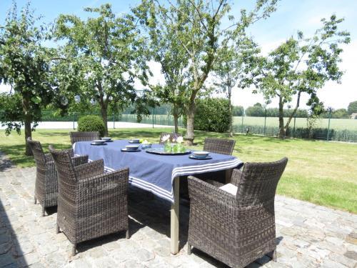 Neat Holiday Home With Fireplace In Groede Netherlands