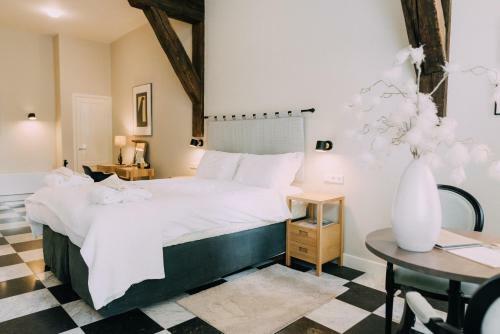 Uylenhof Hotel