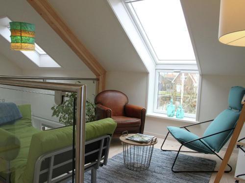Splendid Waterfront Holiday Home In Uitwellingerga