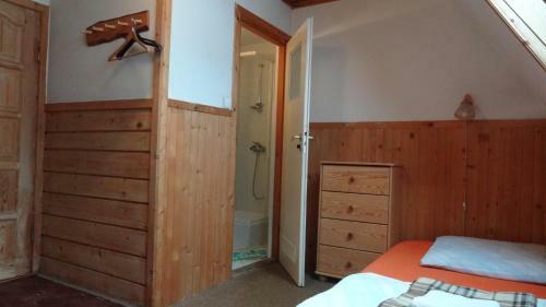 Camping Harenda Pokoje Go?cinne I Domki