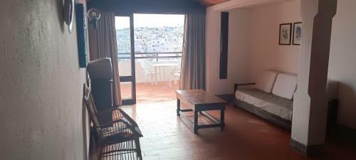 Montramar Fisherman's Beach Apartments