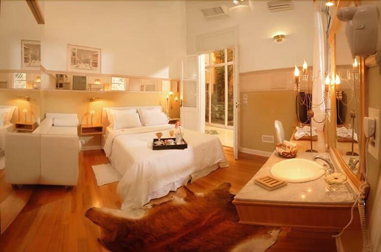 Hotel 1555 Malabia House