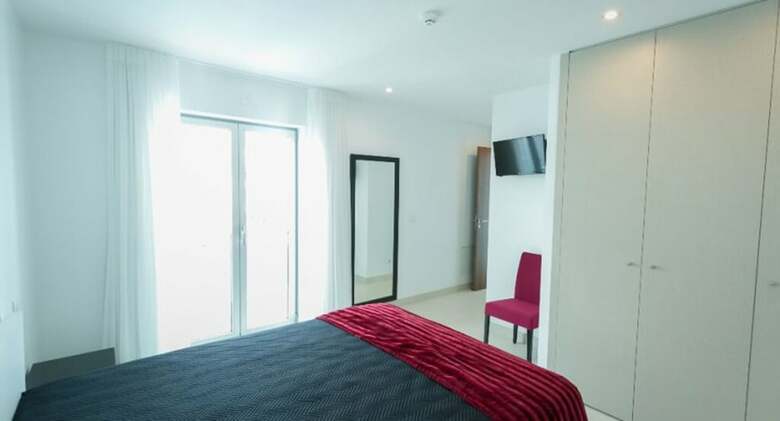 Hostal Peralux