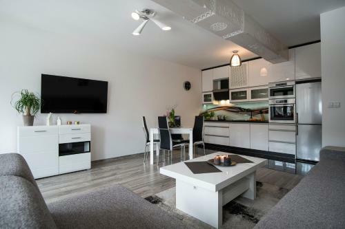 Apart-center Granitica