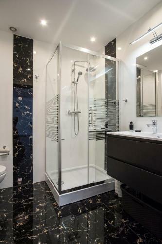 Apart-center Granitica
