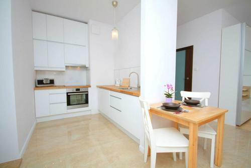 Apartamenty Szeroka - Old Town Holidays Home