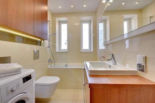 Apartamenty Szeroka - Old Town Holidays Home