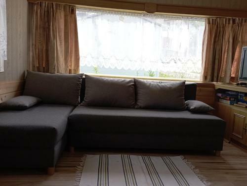 Dovolen� V�r, Kemp V�rovice, Mobiln� D?m