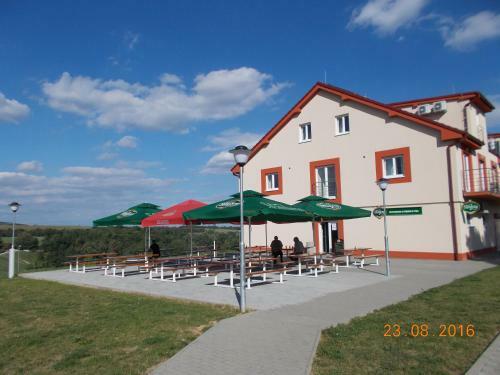 Dovolen� V�r, Kemp V�rovice, Mobiln� D?m