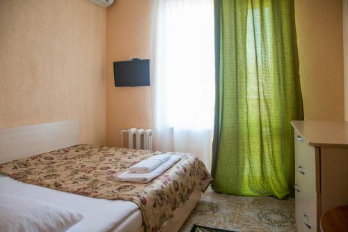 Ev Roshel Hotel