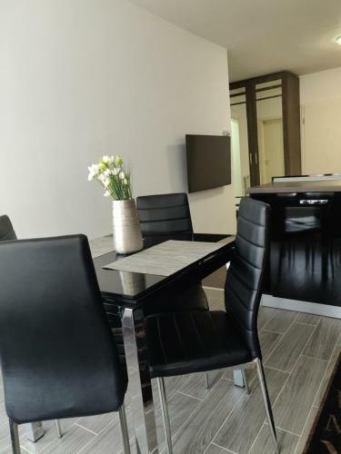Avangarden Apartment