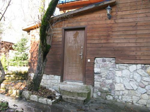 Hostal Omela Chalet