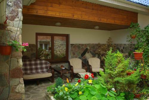 Hostal Omela Chalet
