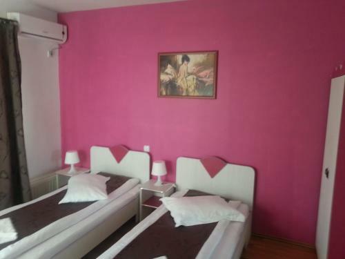 Hostal Pensiunea Kenza
