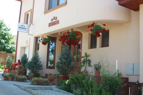 Hostal Pensiunea Kenza