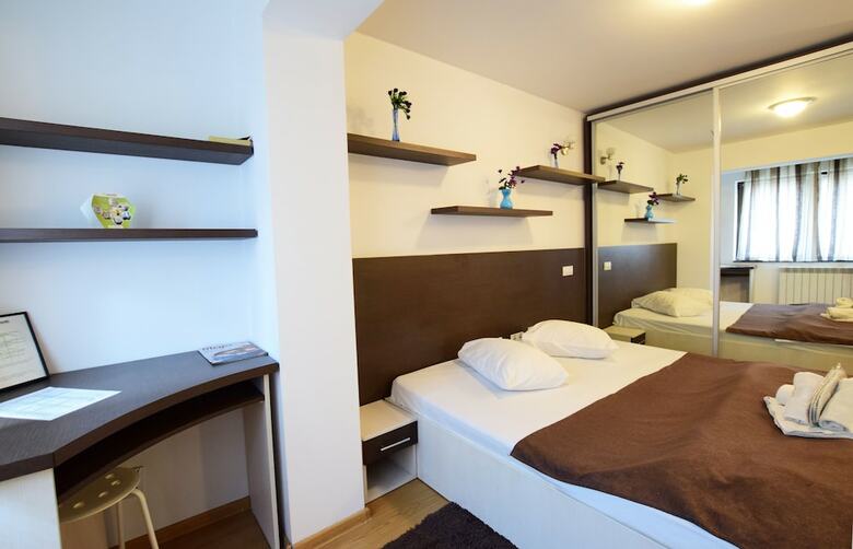 Aparthotel Decebal Residence Apartments