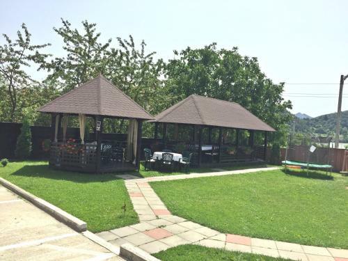 Hostal Pensiunea Camena