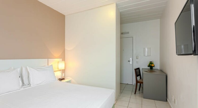 Hotel Golden Tulip Porto Bali