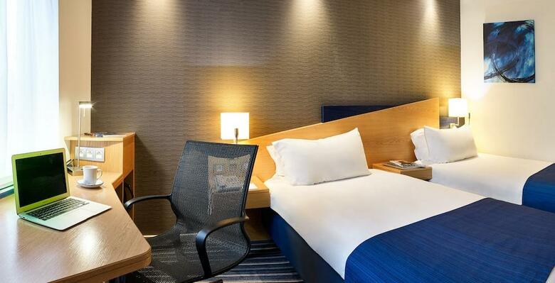 Hotel Express By Holiday Inn Hasselt