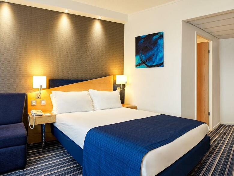 Hotel Express By Holiday Inn Hasselt