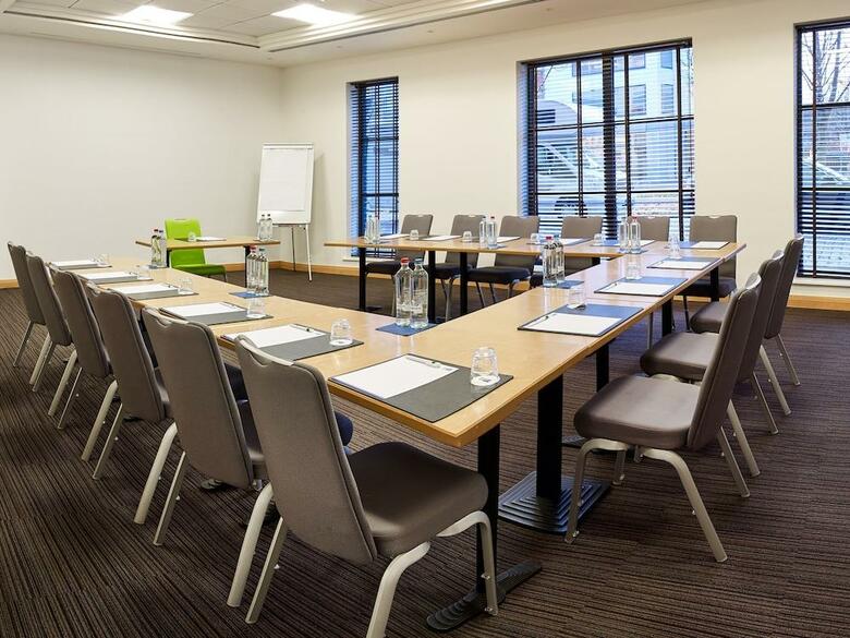 Hotel Express By Holiday Inn Hasselt