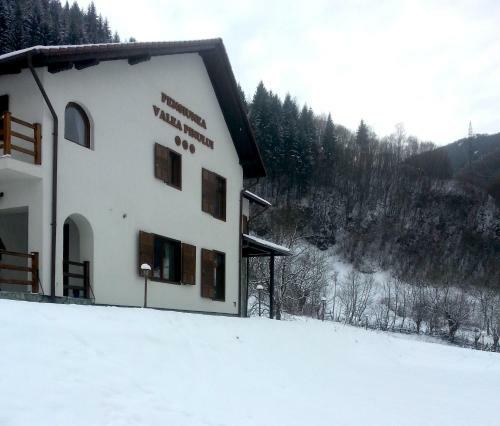 Hostal Pensiunea Valea Pinului