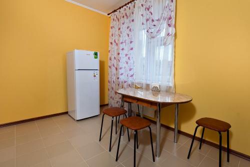 Apartments On Adoratskogo 4